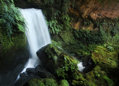 Tawarau Falls